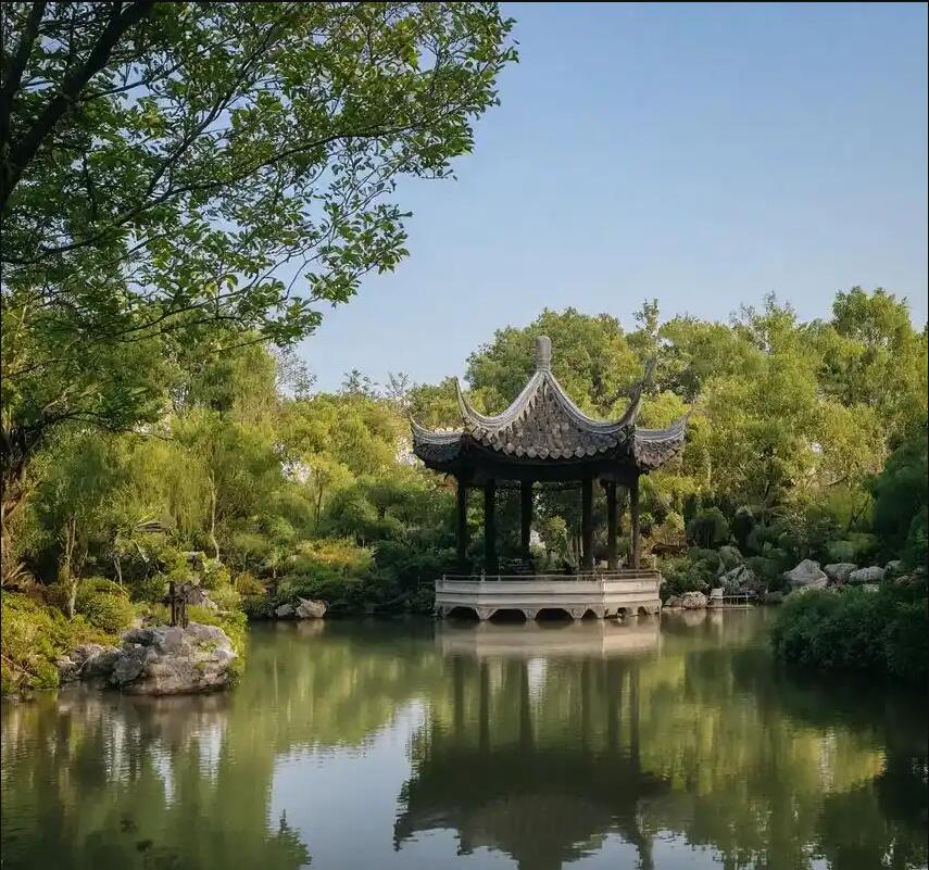 上海卢湾雨韵零售有限公司